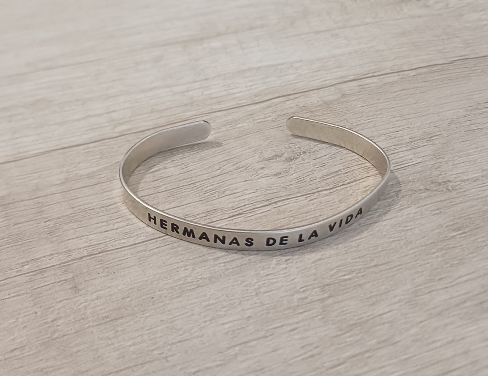 Esclava grabada diseño personalizado